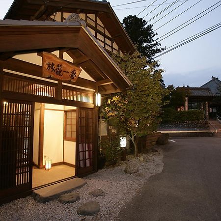 Oyo Hatago Ichiban Hotel Chichibu Bagian luar foto
