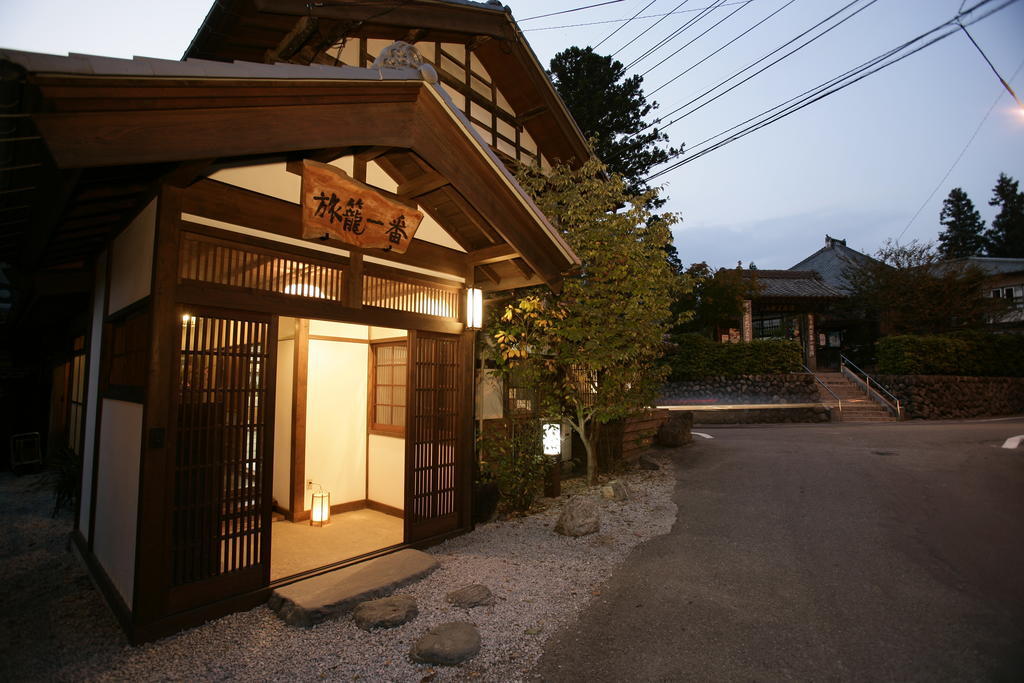 Oyo Hatago Ichiban Hotel Chichibu Bagian luar foto